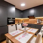 Lägenhet Seaside Park Private Przy Plazy